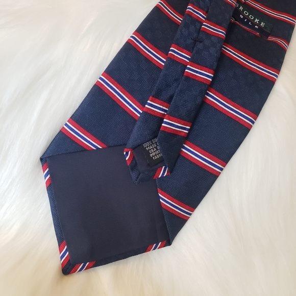 Claybrooke Silk Blue Red Stripe Neck Tie - Picture 2 of 4